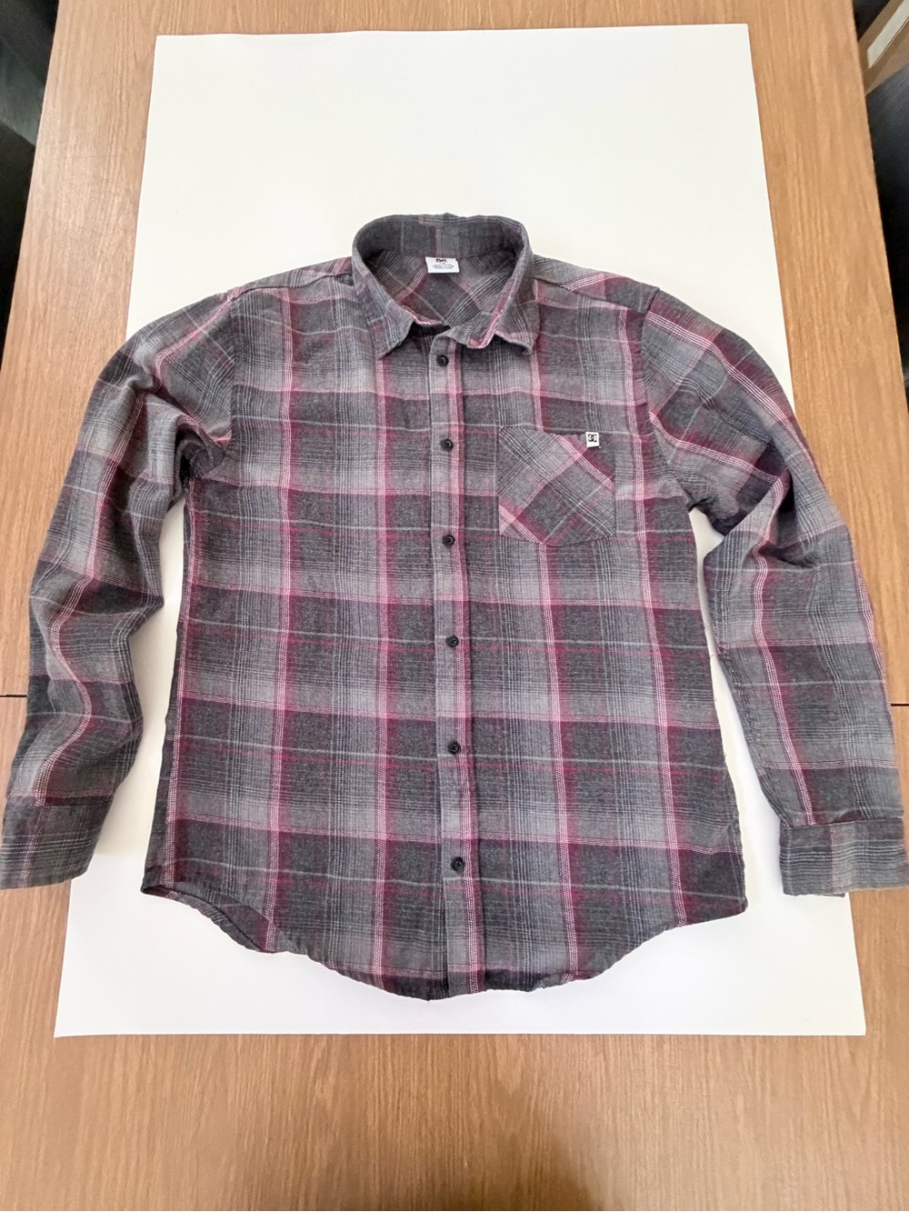 DC Men's Grey and Red Plaid Button-Down Flannel Shirt